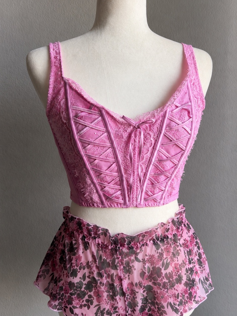 Victoria’s Secret Pink Lace Corset Top | Size Large